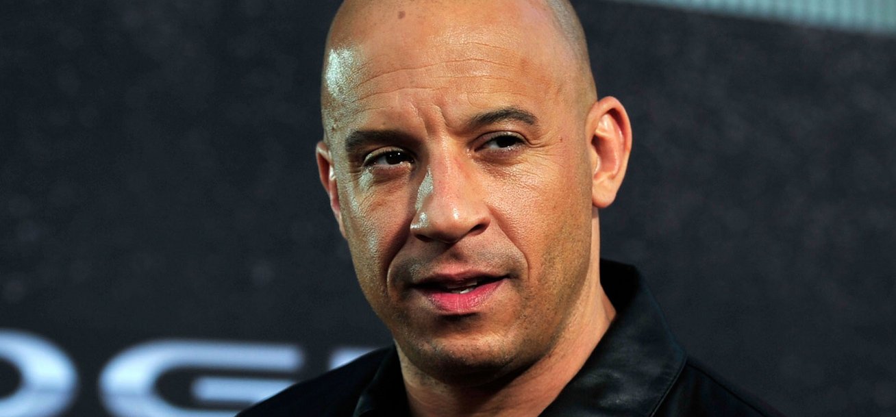 Vin Diesel félmeztelen képpel közölte az örömhírét rajongóival