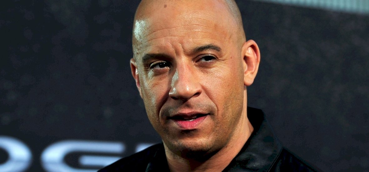 Vin Diesel félmeztelen képpel közölte az örömhírét rajongóival