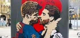 A Real Madrid és a Barcelona védője forró csókot vált – mutatjuk