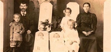 Halott gyermekeikkel, szüleik holttestével fotózkodtak a 19. században – videó