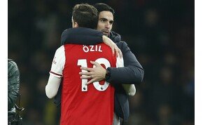 Arsenal új edzője „visszahozta” az igazi Özilt