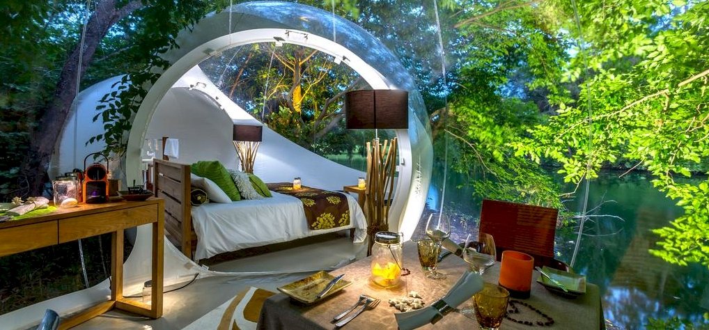 Egy átlátszó buborékban az erdő közepén – gigaötletes luxushotelek a nagyvilágból