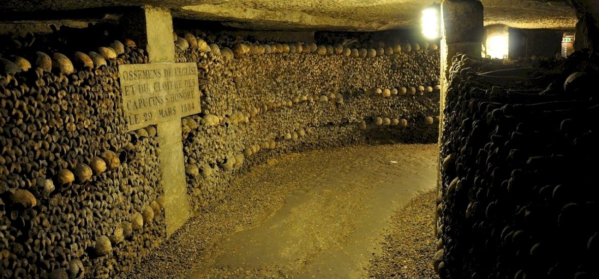 Hat millió ember csontjai vannak Párizs alatt egy alagútrendszerben – videó