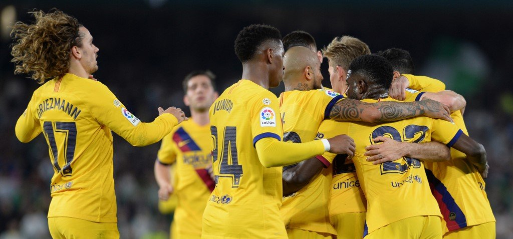 Öt gól, két kiállítás és kiszenvedett Barca-győzelem Sevillában