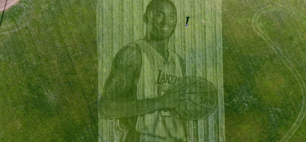Fűbe nyírt portré készült Kobe Bryant emlékére