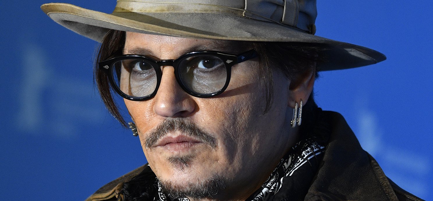 Johnny Depp dühében levágta a saját ujjpercét?