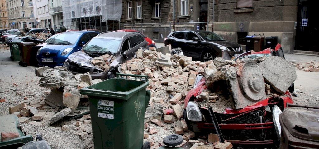 Sérült és menekülő emberek, romokban Zágráb a földrengés után – galéria