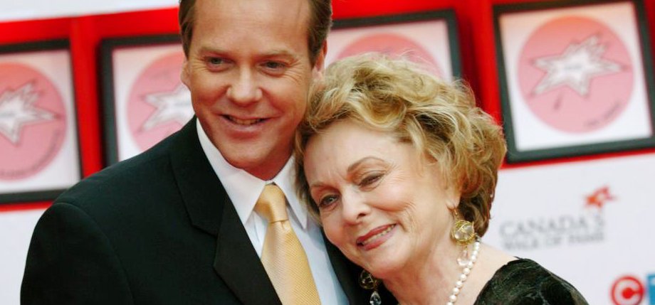 Gyászol Kiefer Sutherland: elhunyt az édesanyja