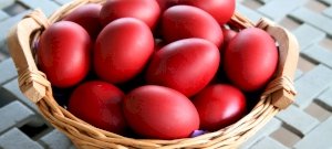 Miért éppen piros a húsvéti tojás?