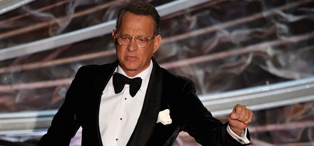  Tom Hanks és felesége a vérükkel segítenek a koronavírusosokon
