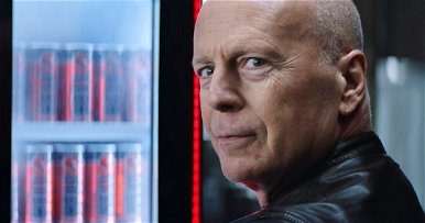 Bruce Willisnél senki se nyitja ki boldogabban a hűtőt