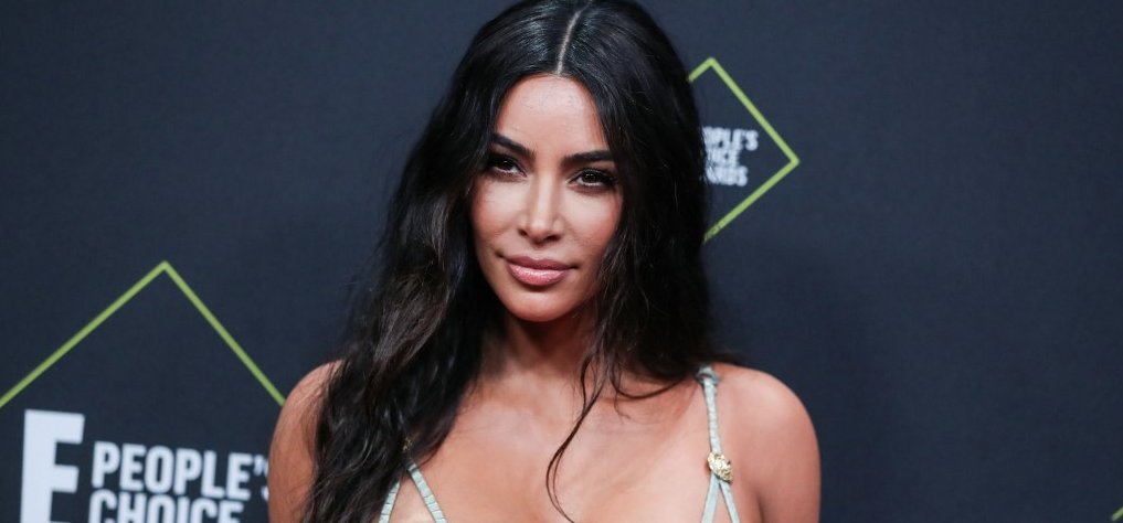 Kim Kardashian megtalálta a legapróbb, legfeszesebb ruhát a kondizáshoz