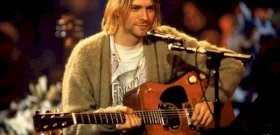 Rekordösszegért kelt el a legendás Kurt Cobain gitárja