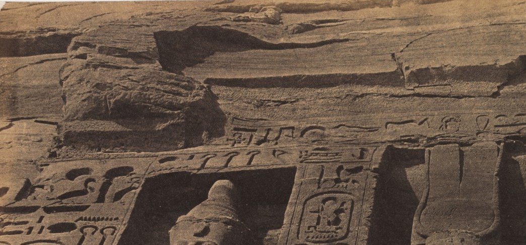 Helikopterrajzot találtak egy több ezer éves hieroglifán?