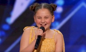 Annie csupán 12 éves, de elképesztően énekli a „Dance Monkey”-t – videó