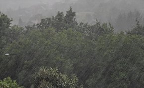 Brutális mennyiségű eső zúdult egy magyar településre: 178 mm egy nap alatt - videó