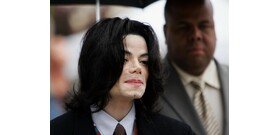 Michael Jackson boncolási jegyzőkönyve sötét titkokat fedett fel