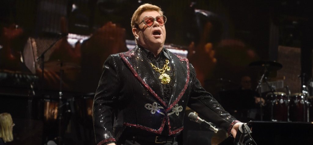 Ritkaságokkal teli nyolclemezes dobozt jelentet meg Elton John