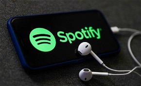 Podcast-előfizetésen gondolkozik a Spotify