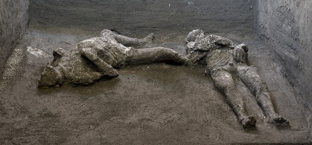 Újabb két emberi maradványt találtak Pompejiben, aztán rájöttek, hogy kik ők