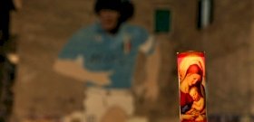Pelé, Messi, Ronaldo – Maradonára emlékezik a sportvilág