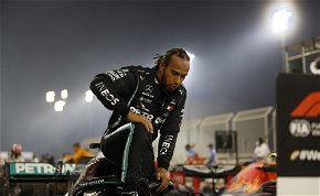 Lewis Hamilton koronavírusos, nem versenyez Bahreinben