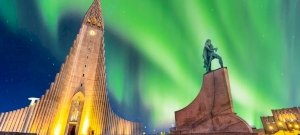 Lélegzetelállító fotó készült egy izlandi templomról