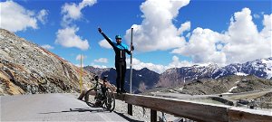 Mit keres egy alföldi bringás az Alpok tetején?