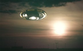 Két UFO jelent meg Hawaii felett, kitört a pánik – videó