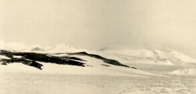 Óriási felfedezés: ősi piramist találtak az Antarktiszon a brutális hóréteg alatt?