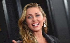 Miley Cyrus ezentúl csak lányokkal kavar – azt is elárulta, hogy miért