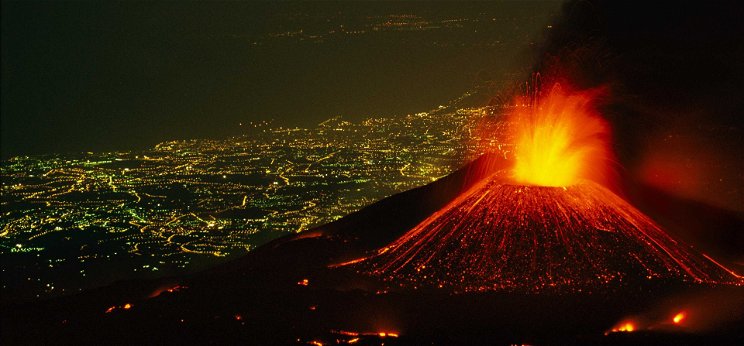 Hatalmas erővel tört ki az Etna – videó