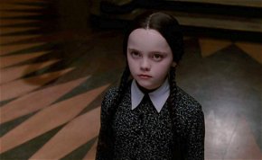 Élőszereplős Addams Family-sorozatot csinál Tim Burton, de érdekes csavarral