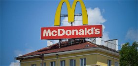 Megtiltották a McDonald&#039;s-nak a sárga logó használatát - elképesztő új színt vezettek be