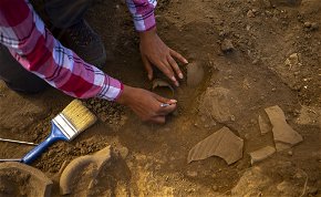 Elképesztő: eddig még nem ismert bibliai tekercseket találtak egy barlangban