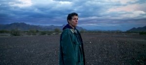A nomádok földje-kritika: megérdemelné az Oscar-díjat?