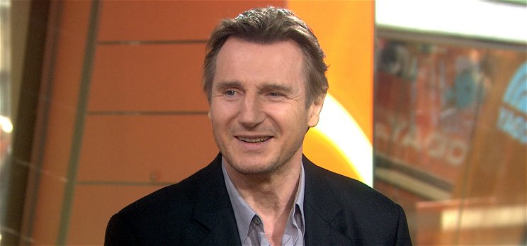 Liam Neeson-t leütötte egy parókás nő, és egy szál virágot tűzött a fenekébe