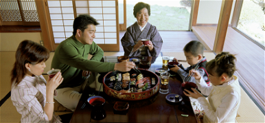 5 megdöbbentő dolog, amiért a japánok a földön ülve esznek