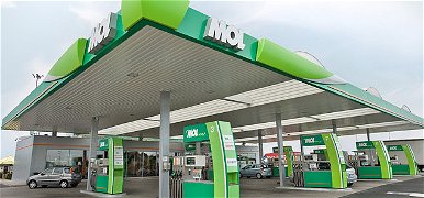 Nagy árcsökkenés várható április 1-től a hazai benzinkutakon