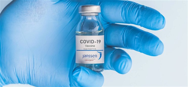 Hat ritka vérrög esetet jelentettek – az USA leállítja a Johnson & Johnson vakcináját