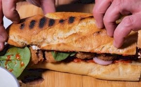 Az Aldi halrudas szendvicse annyira fullos, hogy még ebédre is jó lehet