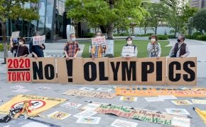 A japánok az olimpia megrendezése ellen tüntetnek