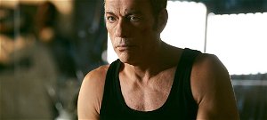 Van Damme a Netflixen tér vissza egy jó kis akció-vígjátékban – előzetes