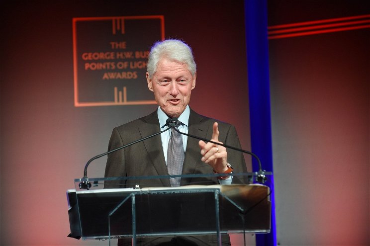 Bill Clinton szerint létezhetnek űrlények