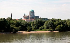 Gigászi bejelentés: eladó egy 400 éves magyar dzsámi - ráadásul a Duna-parton, az ország egyik leggyönyörűbb városában