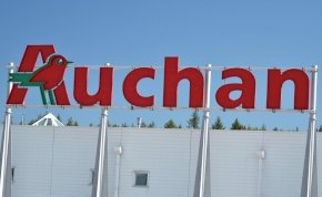Rettenetes hírt közölt az Auchan – Több ezer magyar vásárló érintett!