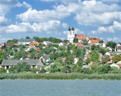 Kvíz: a Balaton északi vagy déli partján található ez a 10 híres magyar település? Tuti, hogy hibázni fogsz!