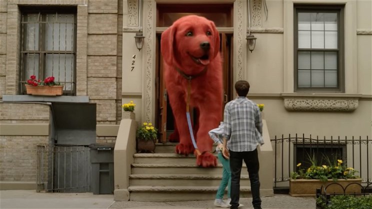 Egy óriás piros kutya miatt robbant fel az internet, mert emberek milliói imádják - videó