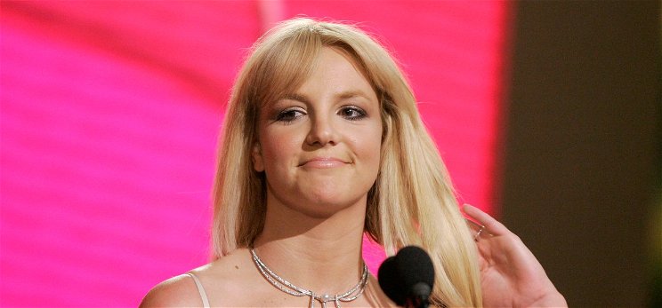 Britney Spears falatnyi bikiniben rázza a fenekét, de vagyonát továbbra is az apja kezeli 