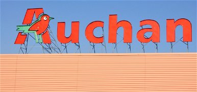 Szörnyű hírt közölt az Auchan – Magyar vásárlók ezrei érintettek!